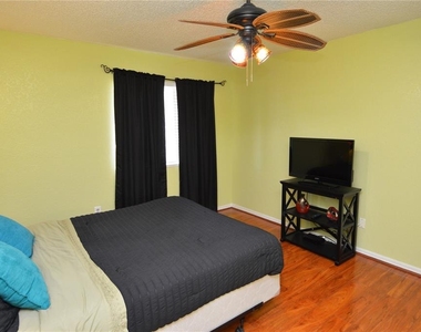 10265 Gandy Boulevard N - Photo Thumbnail 22
