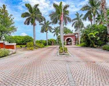 10265 Gandy Boulevard N - Photo Thumbnail 92
