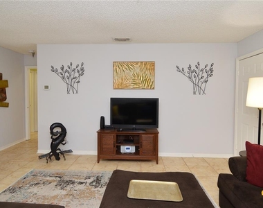 10265 Gandy Boulevard N - Photo Thumbnail 19