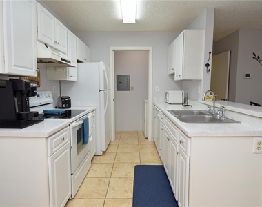 10265 Gandy Boulevard N - Photo Thumbnail 7