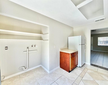 629 Wildwood Way - Photo Thumbnail 7