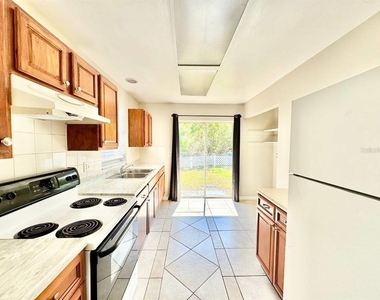 629 Wildwood Way - Photo Thumbnail 5