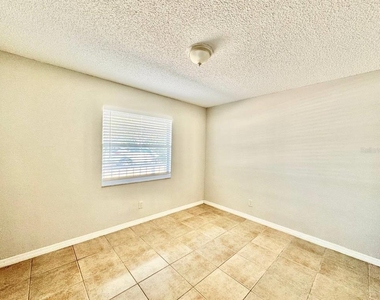 627 Wildwood Way - Photo Thumbnail 8