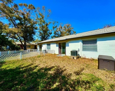 627 Wildwood Way - Photo Thumbnail 15