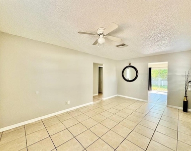 625 Wildwood Way - Photo Thumbnail 2