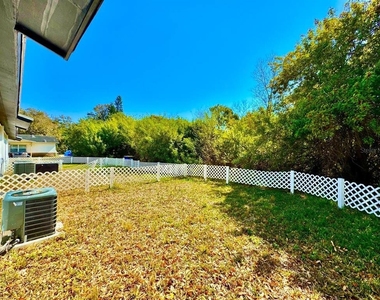 625 Wildwood Way - Photo Thumbnail 15