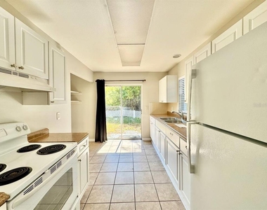 625 Wildwood Way - Photo Thumbnail 5