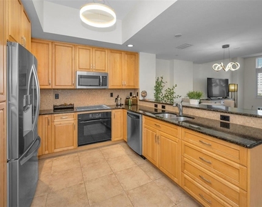 331 Cleveland Street - Photo Thumbnail 15