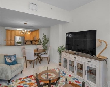 331 Cleveland Street - Photo Thumbnail 7