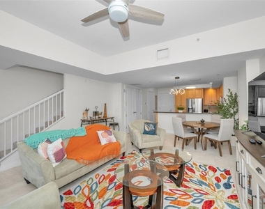 331 Cleveland Street - Photo Thumbnail 5