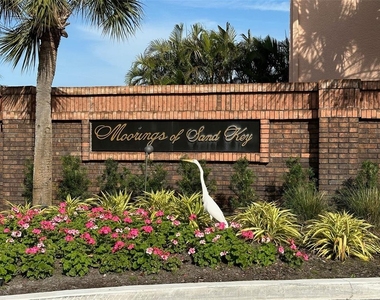 202 Sand Key Estates Drive - Photo Thumbnail 3