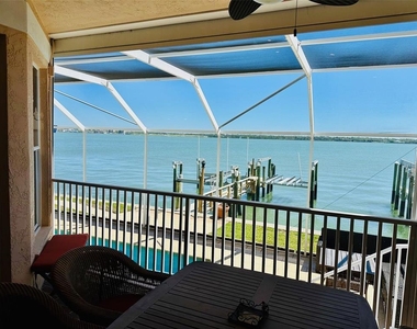 202 Sand Key Estates Drive - Photo Thumbnail 17