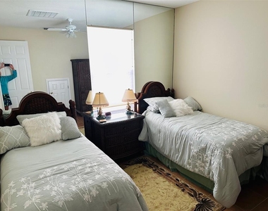 202 Sand Key Estates Drive - Photo Thumbnail 15