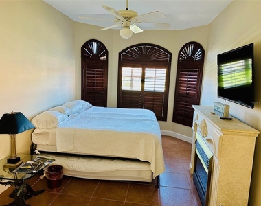 202 Sand Key Estates Drive - Photo Thumbnail 14