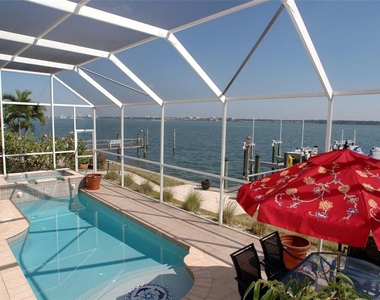 202 Sand Key Estates Drive - Photo Thumbnail 2