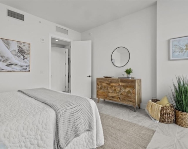 777 3rd Ave N - Photo Thumbnail 11