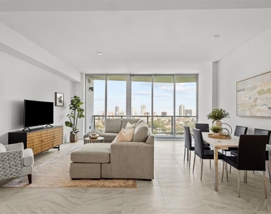 777 3rd Ave N - Photo Thumbnail 9