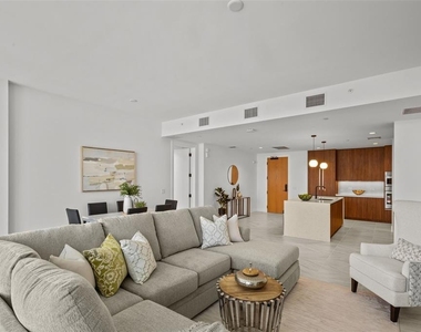 777 3rd Ave N - Photo Thumbnail 7