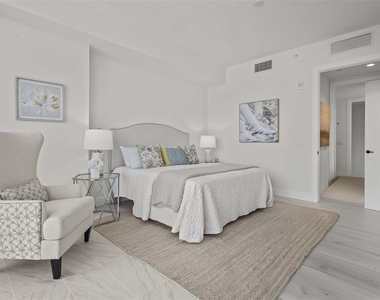 777 3rd Ave N - Photo Thumbnail 12