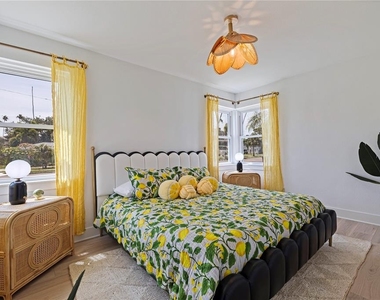 1579 Bayshore Boulevard - Photo Thumbnail 32