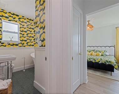 1579 Bayshore Boulevard - Photo Thumbnail 40