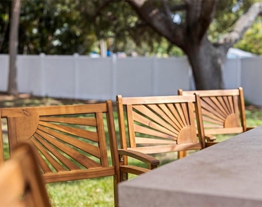 1579 Bayshore Boulevard - Photo Thumbnail 19