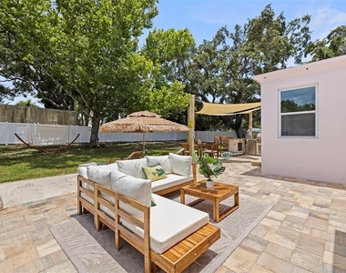 1579 Bayshore Boulevard - Photo Thumbnail 17