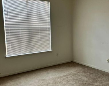 860 N Orange Avenue - Photo Thumbnail 6