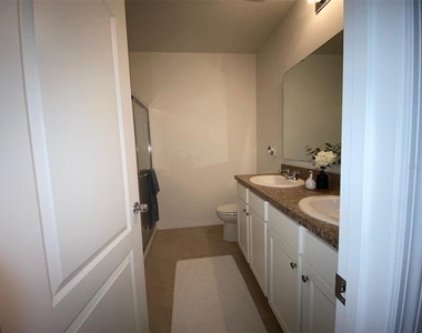 9035 Carlotta Way - Photo Thumbnail 15