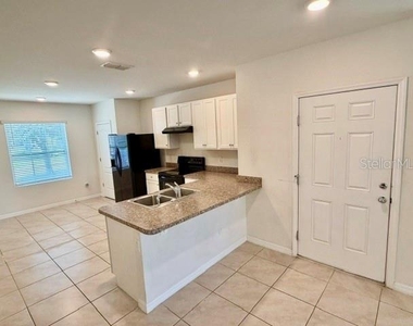 9035 Carlotta Way - Photo Thumbnail 8