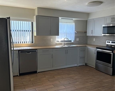1795 S Lilac Circle - Photo Thumbnail 11