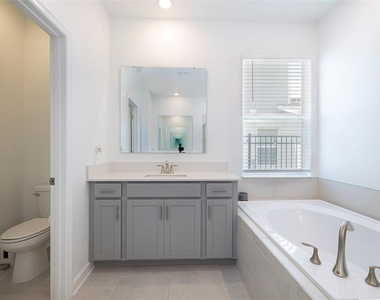 4507 Hillingdam Road - Photo Thumbnail 47