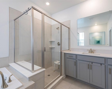 4507 Hillingdam Road - Photo Thumbnail 46