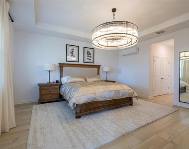 4507 Hillingdam Road - Photo Thumbnail 38