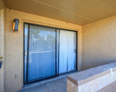 5013 Vineland Road - Photo Thumbnail 17
