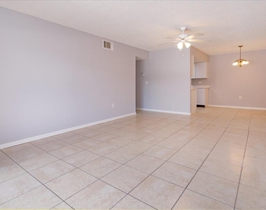 5013 Vineland Road - Photo Thumbnail 12