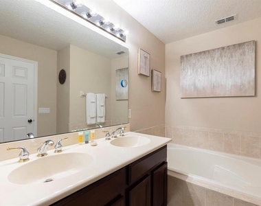 7596 Assembly Lane - Photo Thumbnail 7