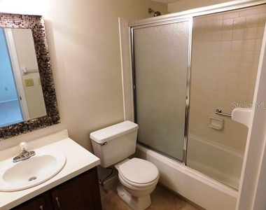 375 Three Lakes Lane - Photo Thumbnail 8
