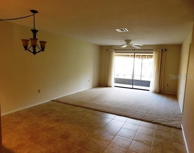 375 Three Lakes Lane - Photo Thumbnail 6