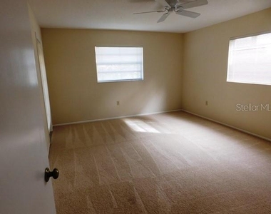375 Three Lakes Lane - Photo Thumbnail 9