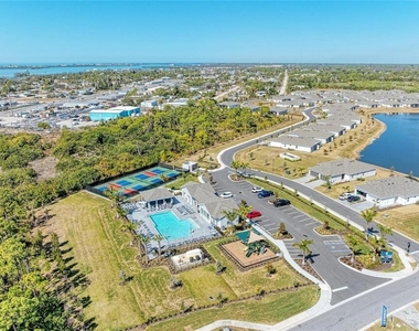 8613 Seasalt Loop - Photo Thumbnail 59