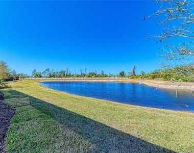 8613 Seasalt Loop - Photo Thumbnail 46
