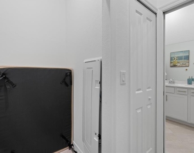 12440 Wellen Golf Street - Photo Thumbnail 25