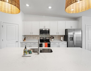 12440 Wellen Golf Street - Photo Thumbnail 12