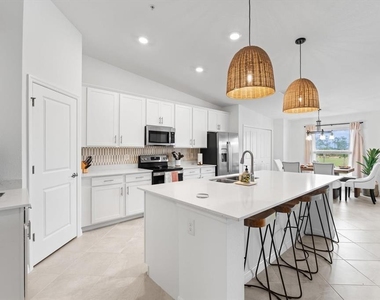 12440 Wellen Golf Street - Photo Thumbnail 9