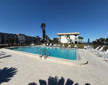 3330 Gulf Of Mexico Drive - Photo Thumbnail 15