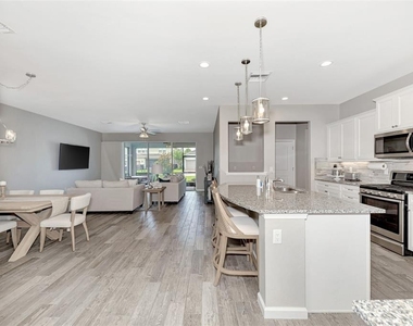 11616 Golden Bay Place - Photo Thumbnail 9