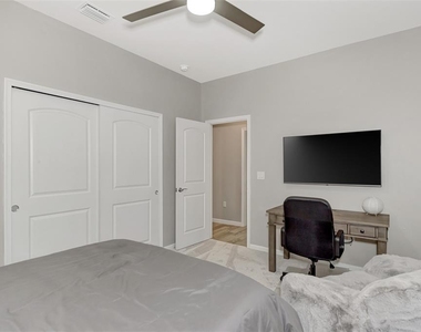 11616 Golden Bay Place - Photo Thumbnail 33