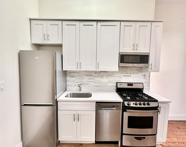 West 78th Street - Photo Thumbnail 8