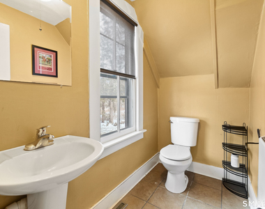 263 Seymour Road - Photo Thumbnail 8